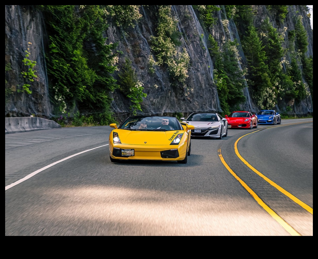 مدفوعة إلى الإثارة: إثارة مغامرات السيارات الرياضية