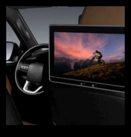 رحلة مرئية: شاشات العرض والإلكترونيات المتقدمة للترفيه داخل السيارة