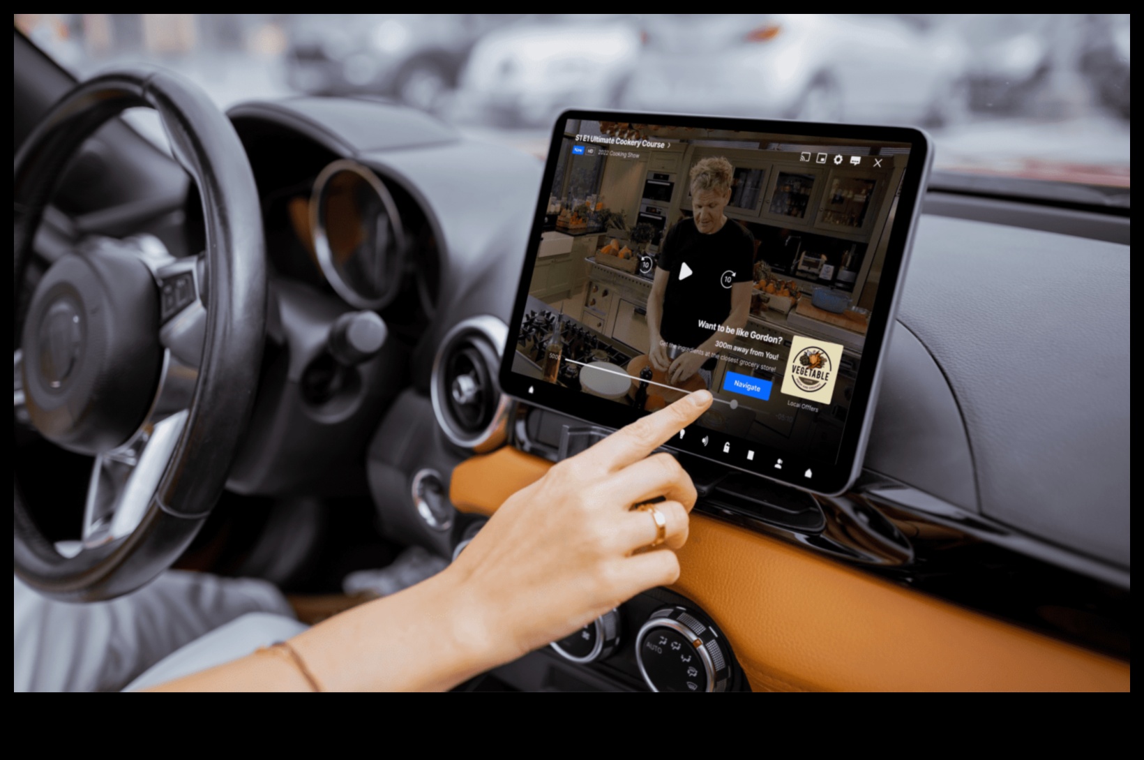 رحلة مرئية: شاشات العرض والإلكترونيات المتقدمة للترفيه داخل السيارة